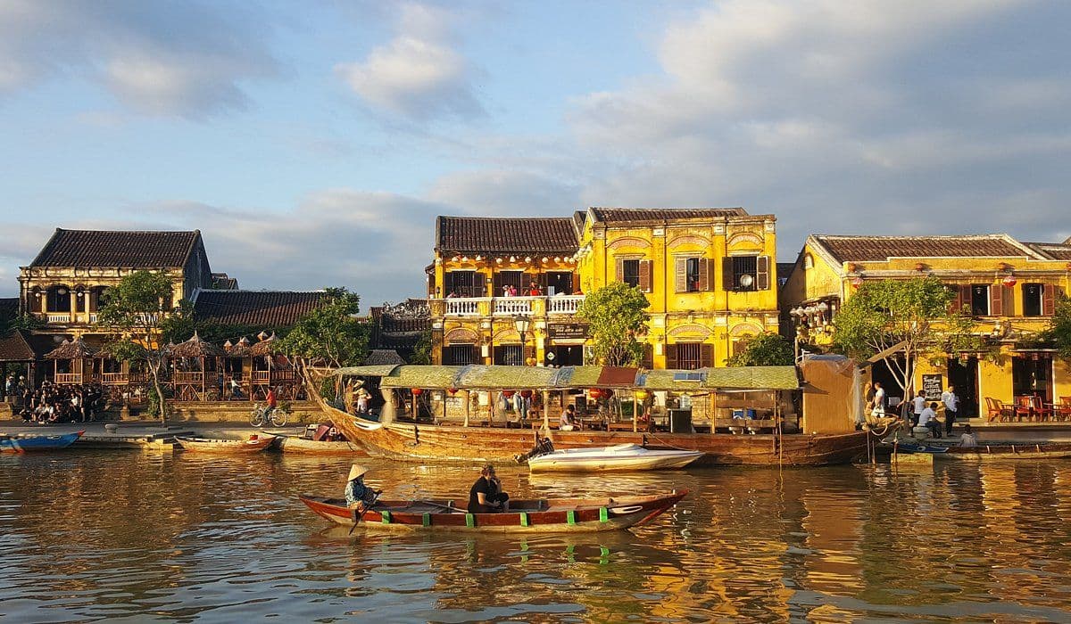12 DAY(S) - IMPRESSIONS OF VIETNAM TOUR PACKAGE (HANOI - HO CHI MINH)