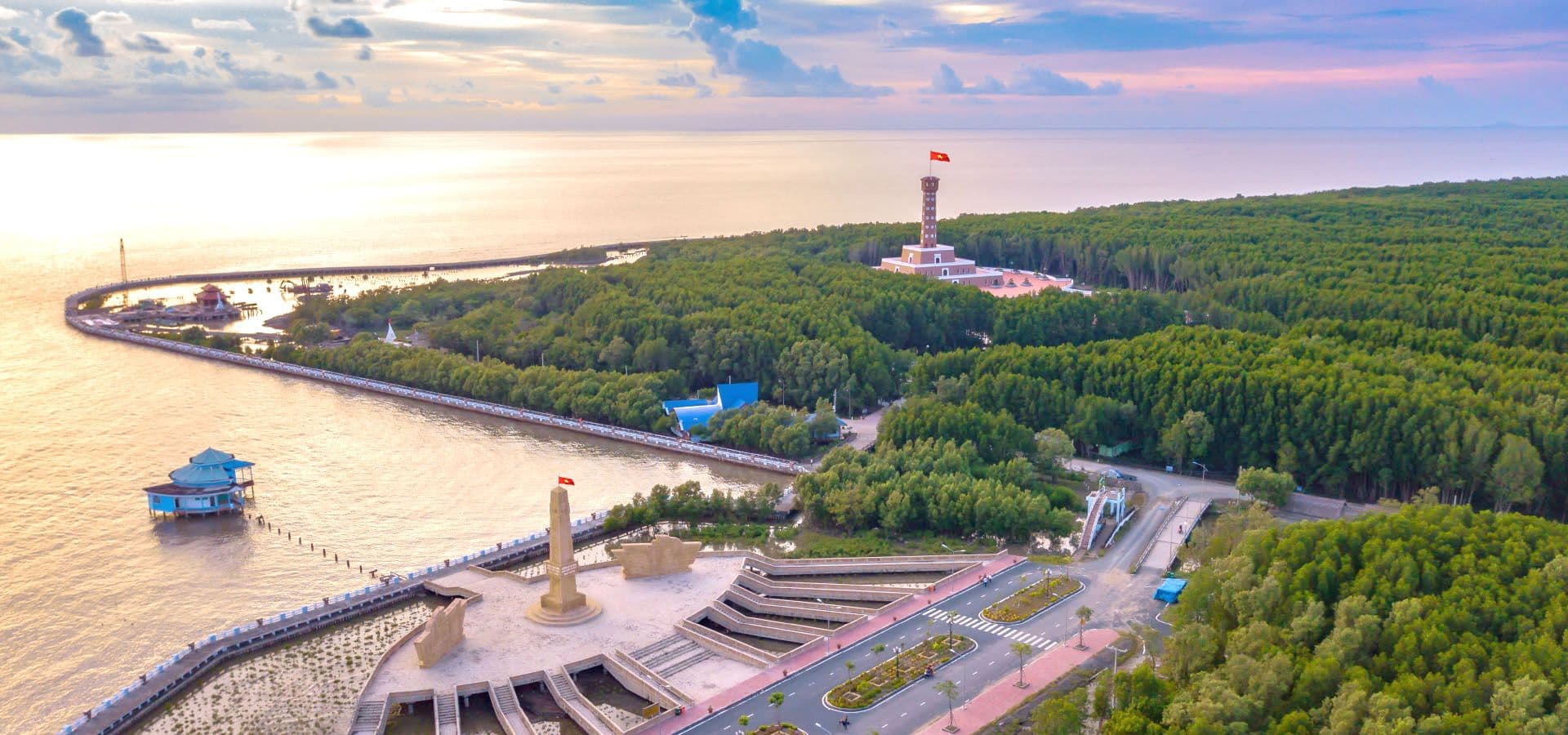 Ca Mau is a city at the southernmost point of Vietnam and is also the only city in the province of the same name (Source: Internet)