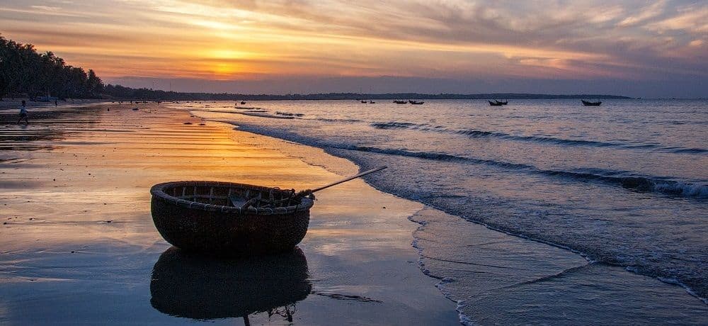 You should visit the most beautiful beaches in Vietnam in November (Source: Internet)
