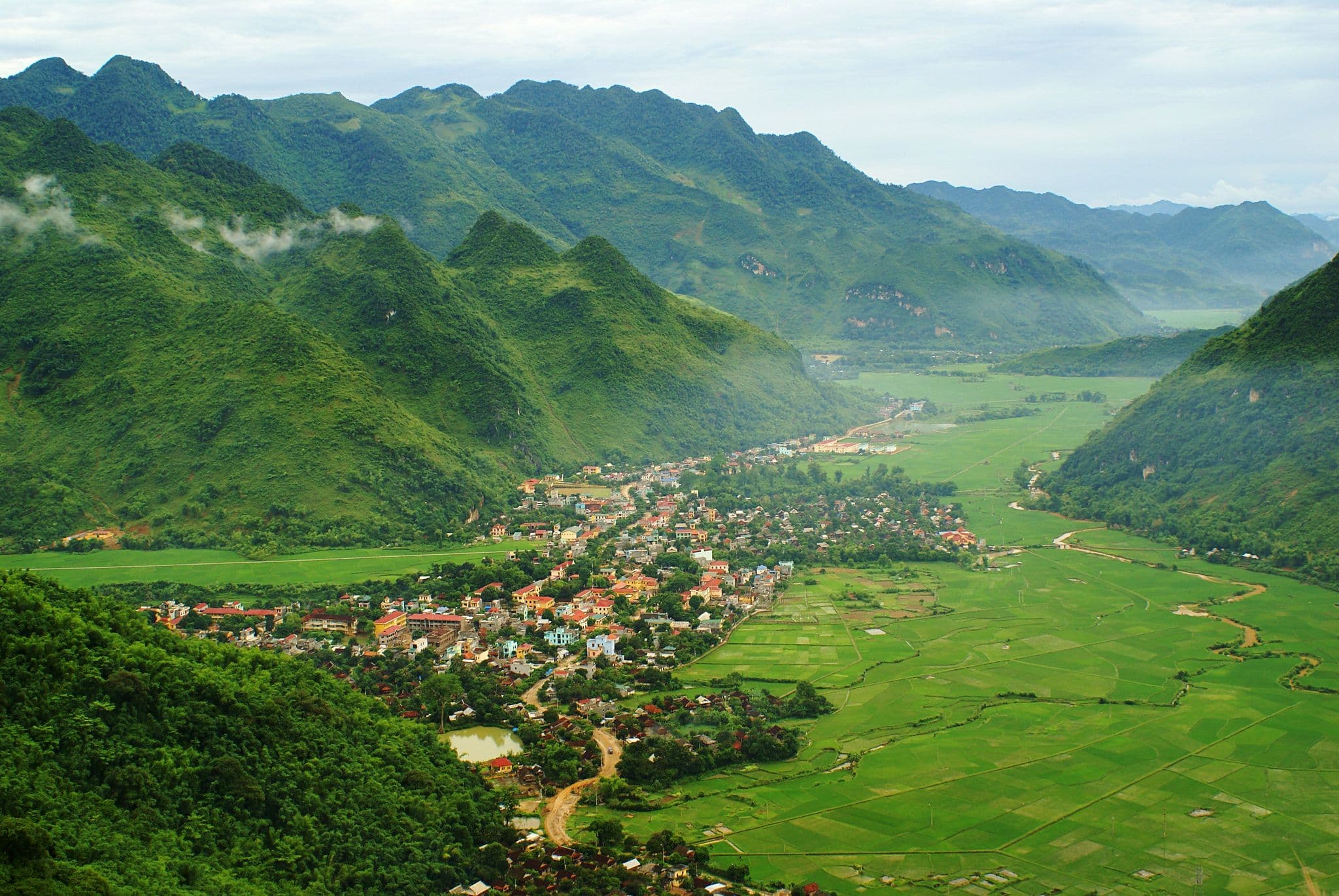 Discover the beauty of Mai Chau - Pu Luong in Vietnam Itinerary 9 days (Source: Internet)