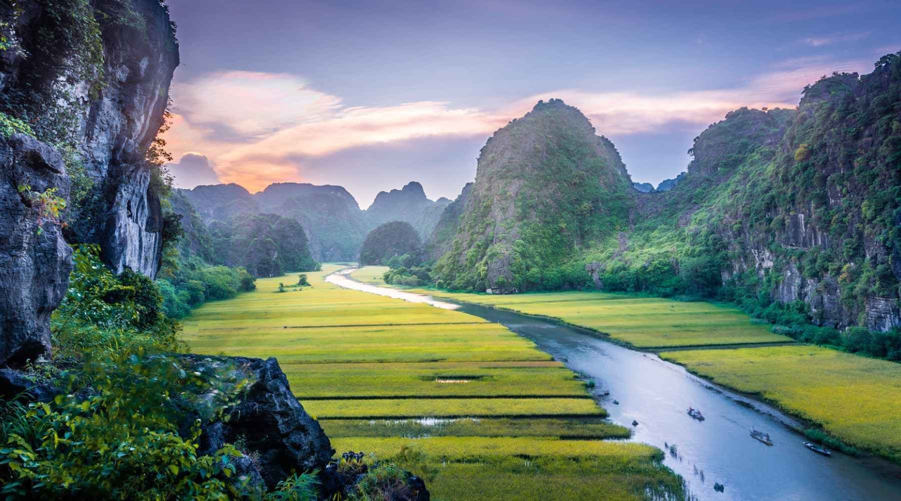 Vietnam Itinerary 6 days with Ninh Binh tourism is beautiful every season (Source: Internet)