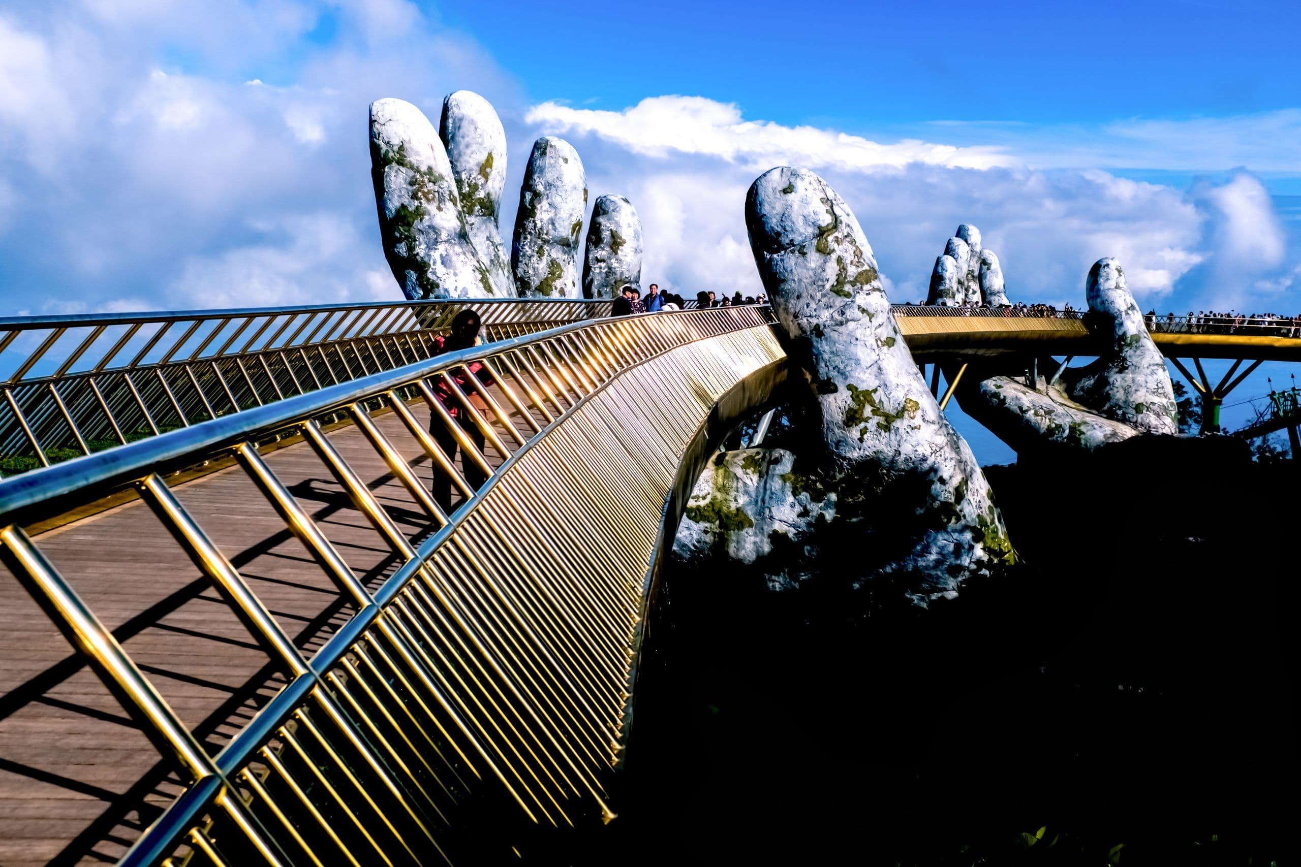 Golden Bridge (Da Nang)