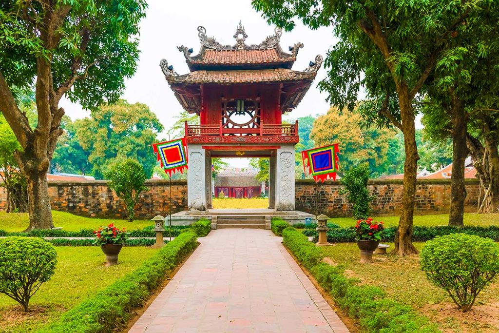 Beautiful places to travel in North Vietnam - Hanoi