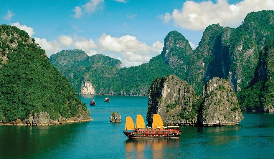 Ha Long Bay is one of the most beautiful places to visit in the North of Vietnam